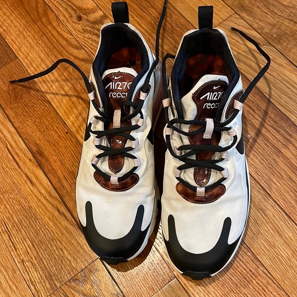 Nike Shoes - Nike air max 270 react size 7 1/2